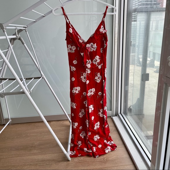 Red floral romper - Picture 3 of 5